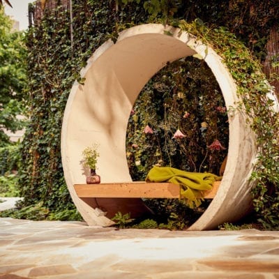 Play in the garden