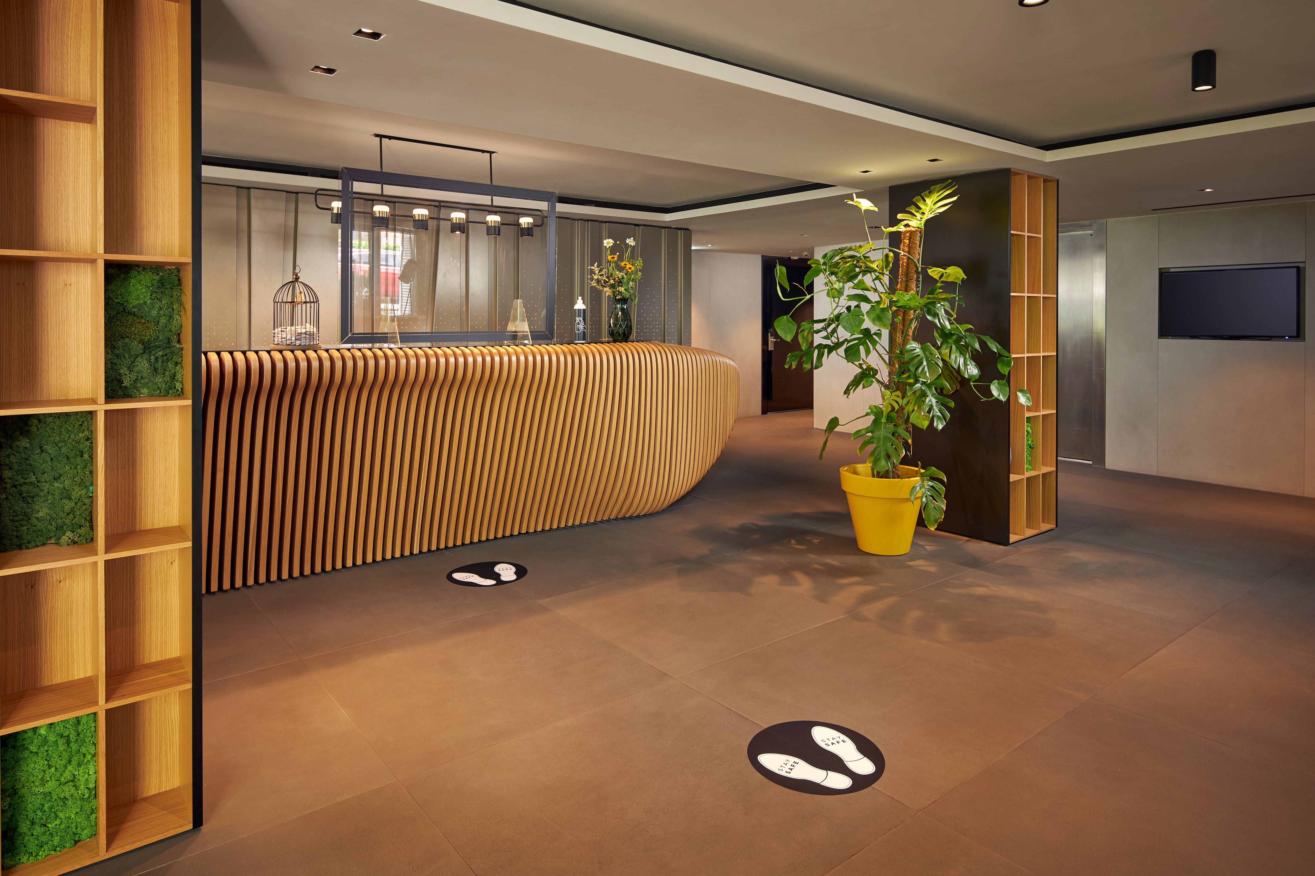 Park Plaza Vondelpark Airport Shuttle www.parkplazavondelpark.com